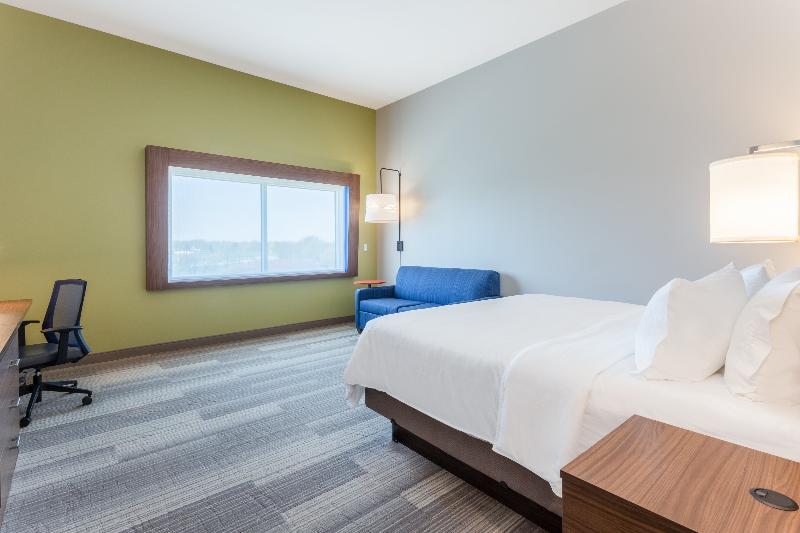 Люкс Кровать Кинг, Holiday Inn Express & Suites Springfield North, An Ihg