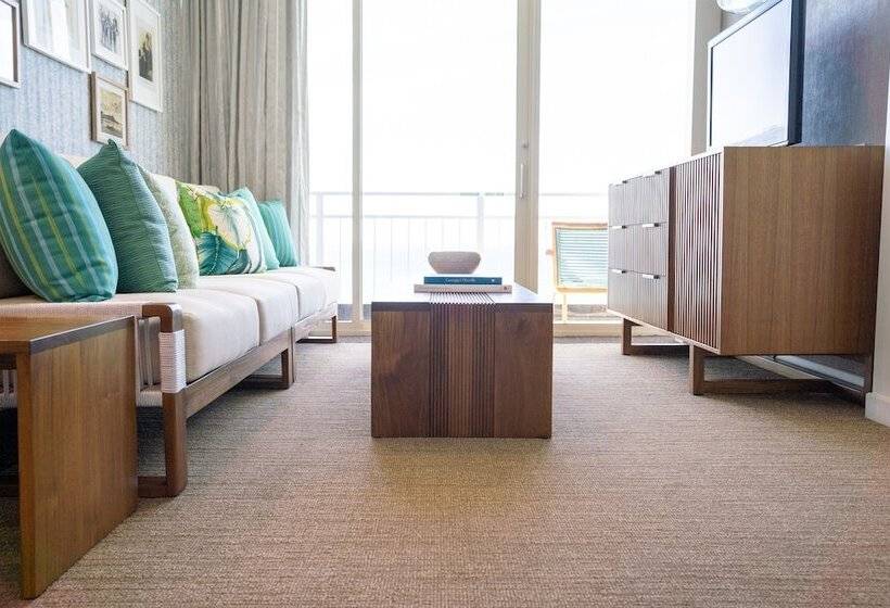 阁楼房, Kaimana Beach