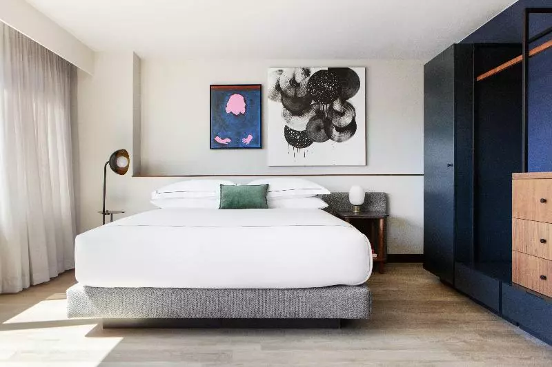キングサイズベッドのスタンダードルーム, Kimpton Banneker Hotel, An Ihg