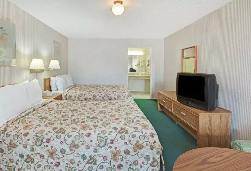 ２ダブルベッドのスタンダードルーム, Knights Inn South Houston