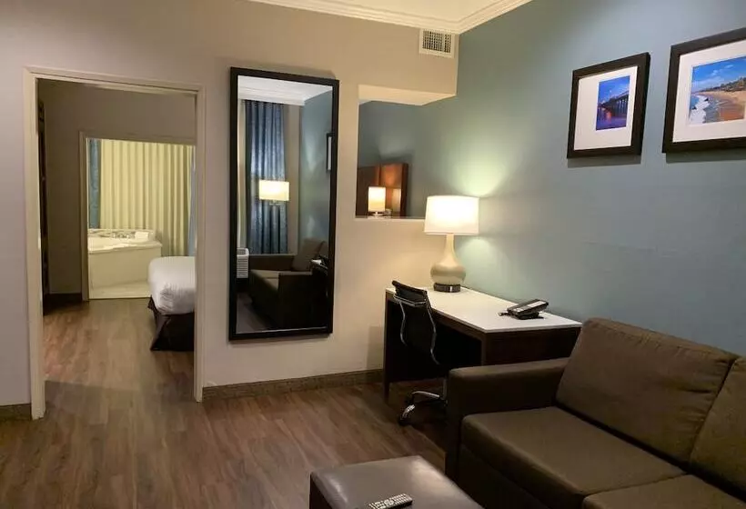 سوئیت با وان آب گرم, Mainstay Suites Orange County John Wayne Airport