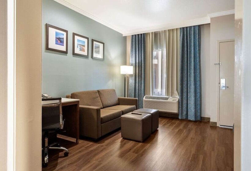 Люкс с гидромассажем, Mainstay Suites Orange County John Wayne Airport