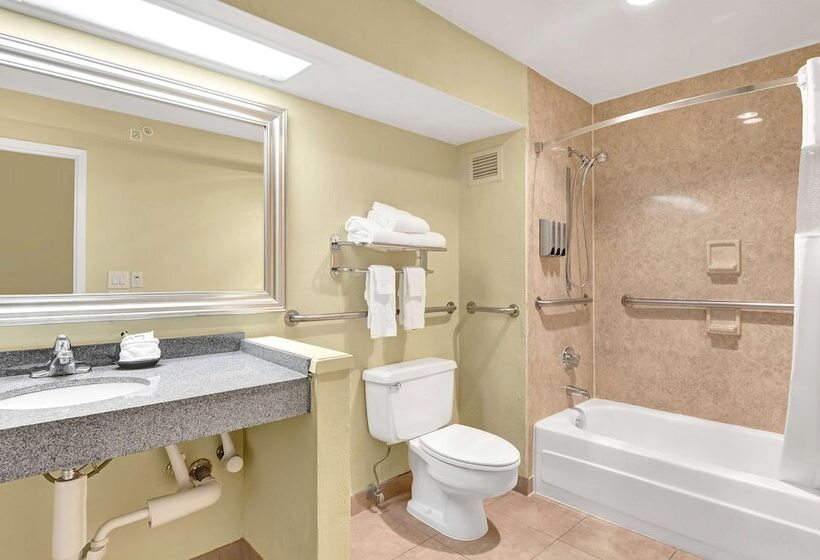 سوئیت برای معلولان, Nexus; Bw Signature Collection