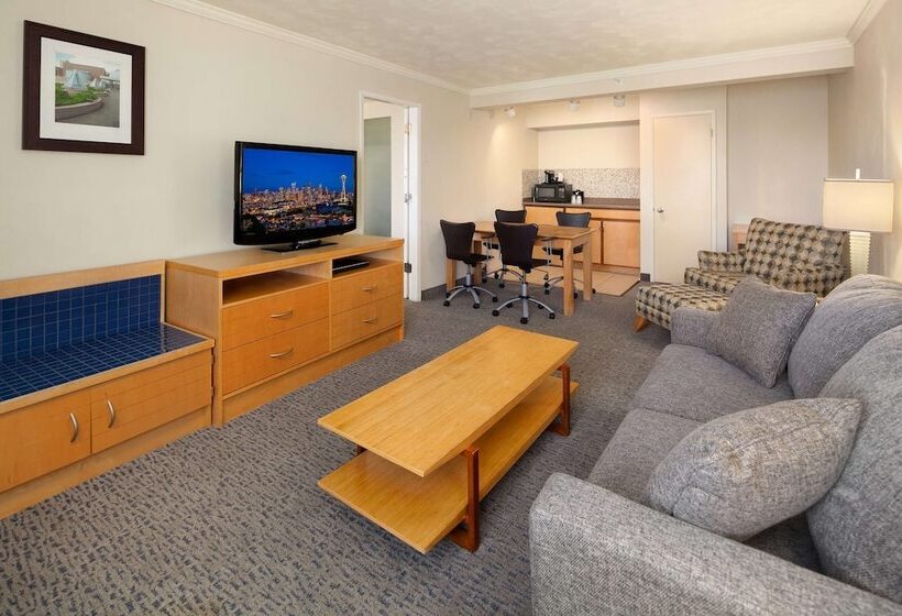 سوئیت برای معلولان, Nexus; Bw Signature Collection