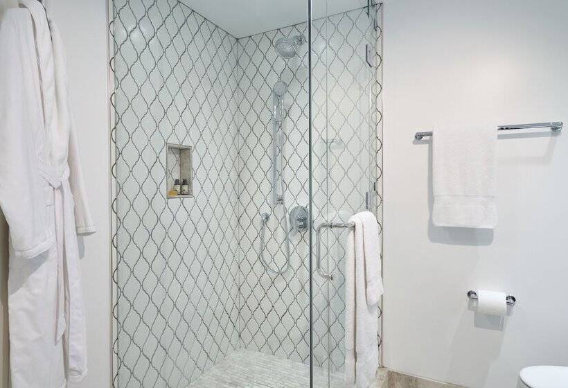 غرفة ديلوكس سرير كينج ذات إطلالة, Ojai Valley Inn