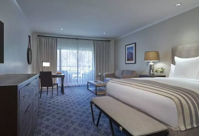 اتاق دلوکس با تخت کینگ و چشم‌انداز, Ojai Valley Inn