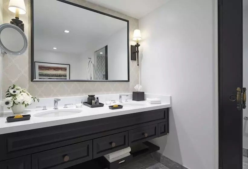 اتاق استاندارد با تخت بزرگ, Ojai Valley Inn