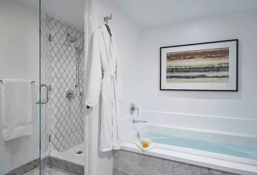 اتاق استاندارد با تخت بزرگ, Ojai Valley Inn