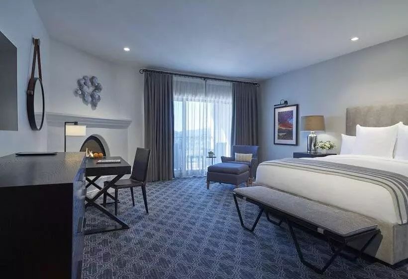 اتاق استاندارد با تخت بزرگ, Ojai Valley Inn
