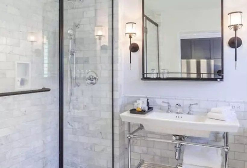 اتاق استاندارد با تخت بزرگ, Ojai Valley Inn