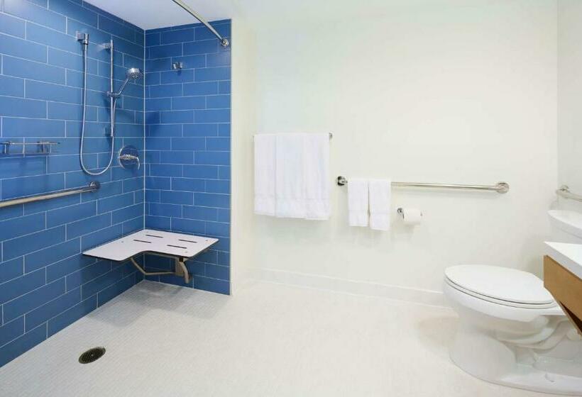 غرفة قياسية لذوى الاحتياجات الخاصة, Outrigger Reef Waikiki Beach Resort