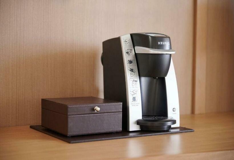 جناح كلوب, Outrigger Reef Waikiki Beach Resort