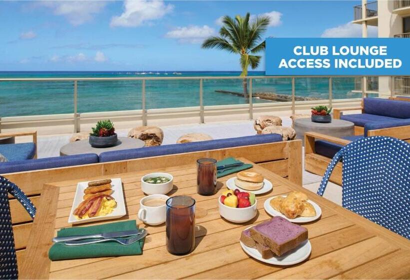 Club Room King Bed, Outrigger Reef Waikiki Beach Resort