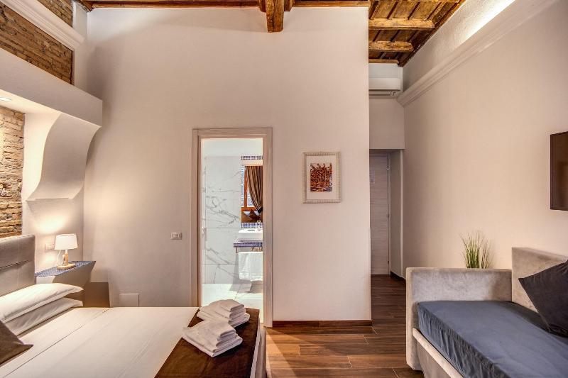 디럭스 룸, Peppermill Resort Spa Casino