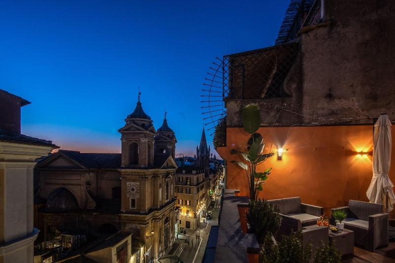 디럭스 룸, Peppermill Resort Spa Casino