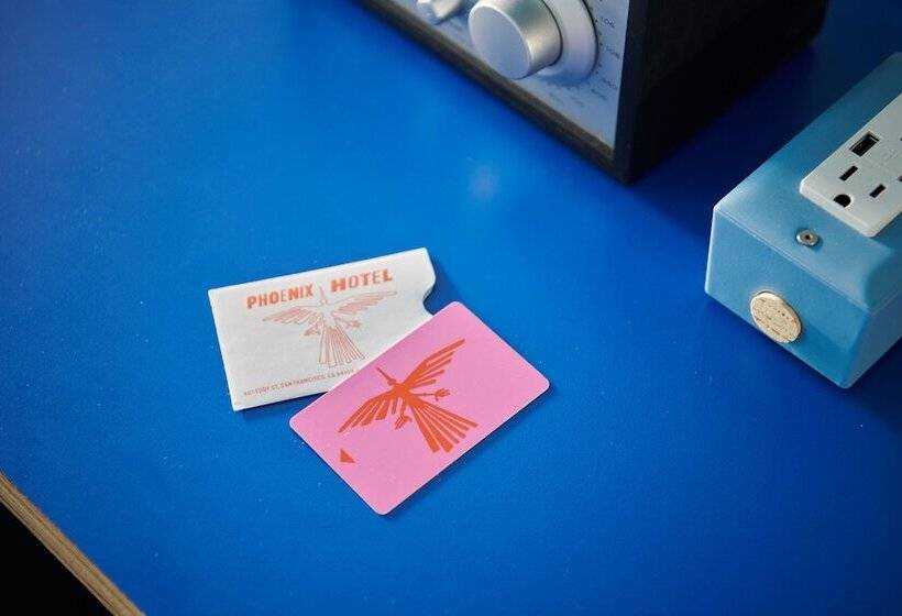 غرفة قياسية, Phoenix