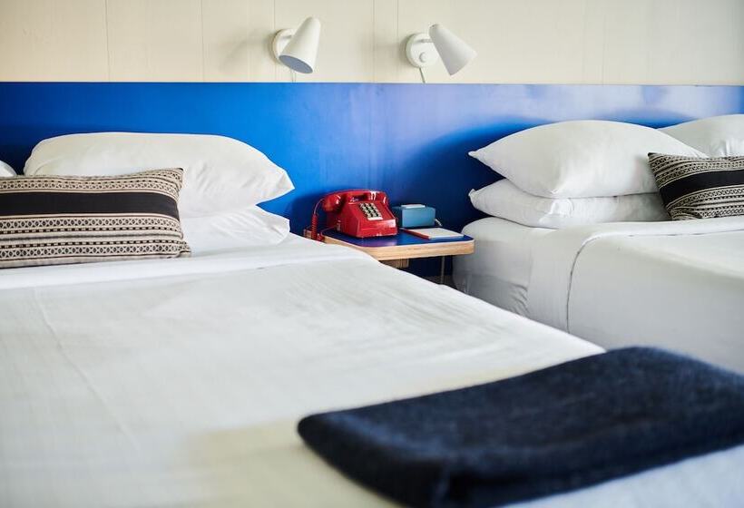 غرفة قياسية, Phoenix