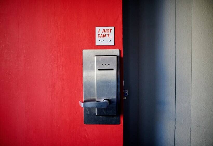 غرفة قياسية, Phoenix