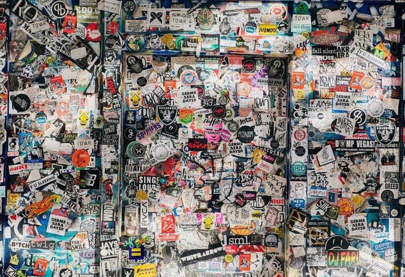 غرفة قياسية, Phoenix