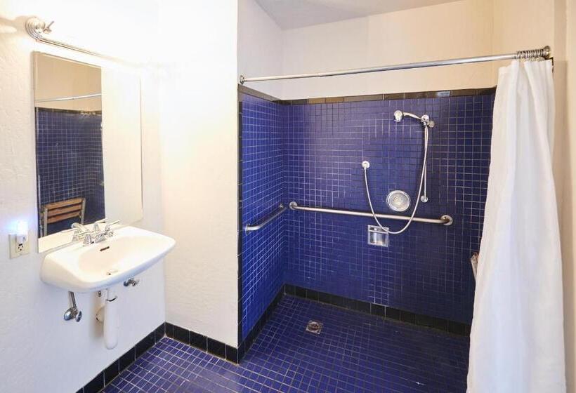 غرفة قياسية سرير كينج لذوى الإحتياجات الخاصة, Phoenix