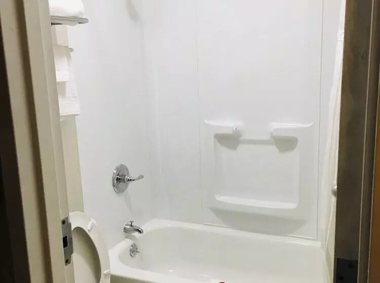 ２ダブルベッドのスタンダードルーム, Ramada By Wyndham Batesville