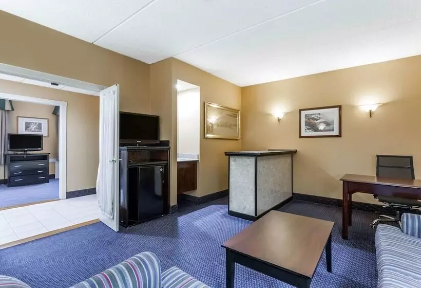 Deluxe-studio, Ramada By Wyndham Newburgh/west Point