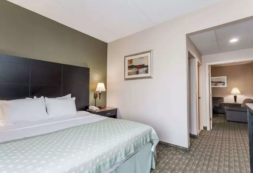 デラックススイート, Ramada By Wyndham Newburgh/west Point