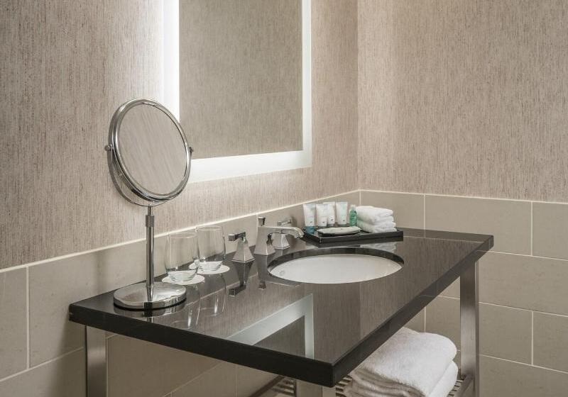 Полулюкс Кровать Кинг, The Westin Tysons Corner