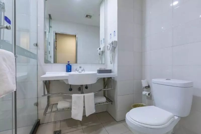 سوئیت برای معلولان, Travelodge By Wyndham Watertown