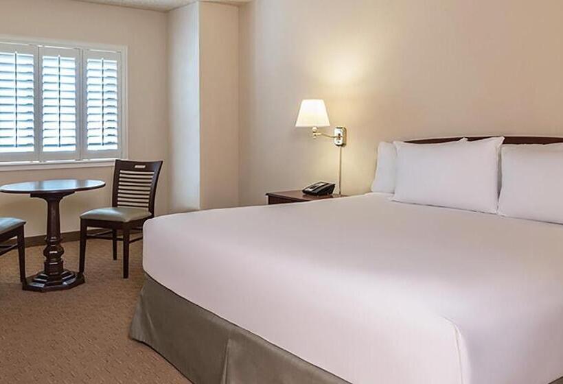 غرفة كلاسيكية سرير كينج, Tropicana Laughlin