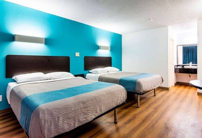 Номер Стандарт 2 Двуспальные Кровати, Motel 6 Lagrange Ga