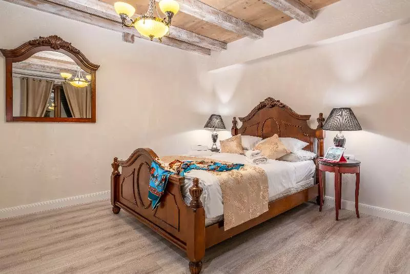 اتاق لوکس, Pala Mesa Resort