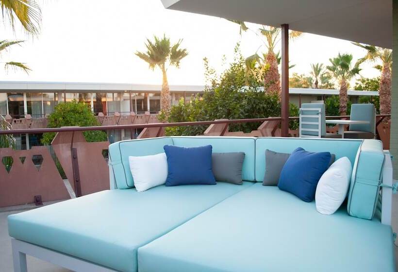 スタンダードスタジオ, Valley Ho