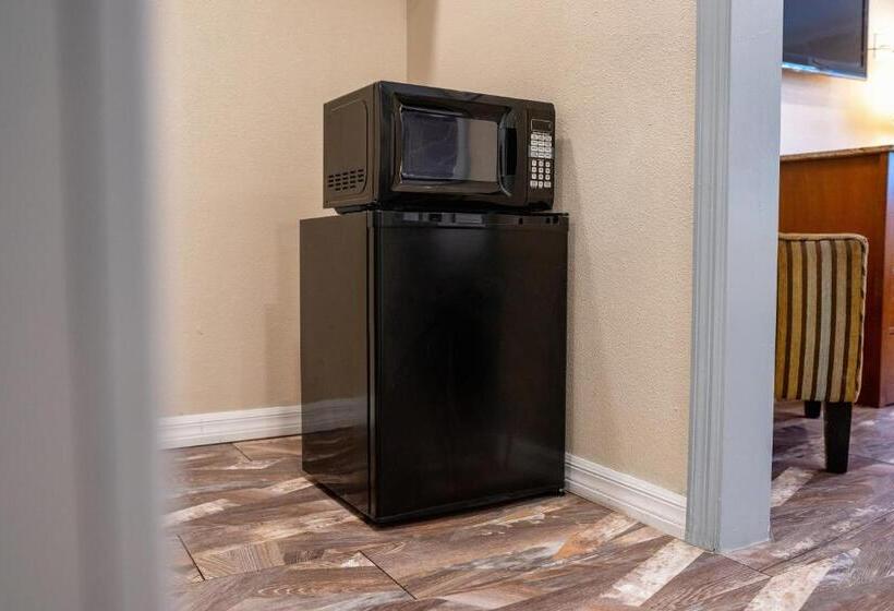 غرفة قياسية, The Buena Park Hotel & Suites