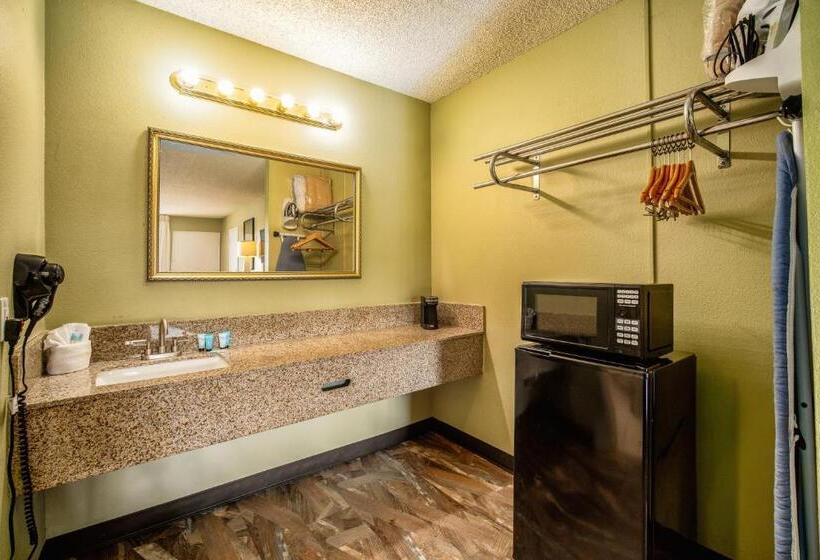 Люкс 2 Спальни, The Buena Park Hotel & Suites