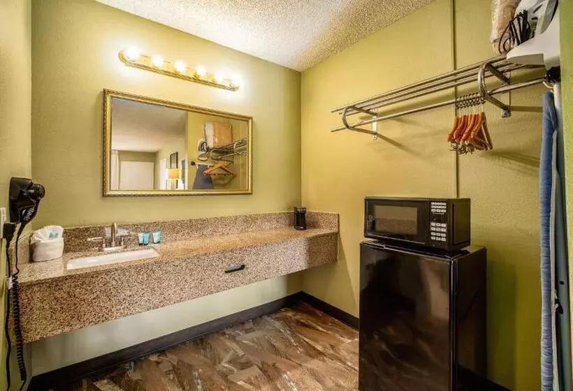 سوئیت 2 خوابه, The Buena Park Hotel & Suites