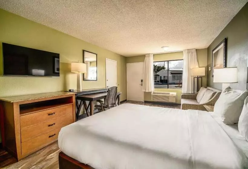 سوئیت 2 خوابه, The Buena Park Hotel & Suites