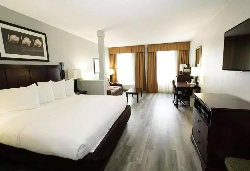 キングサイズベッドのスタンダードルーム, Best Western Paramus Hotel & Suites