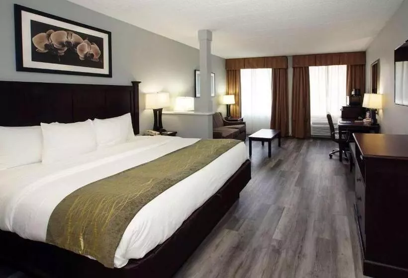 キングサイズベッドのスイートルーム, Best Western Paramus Hotel & Suites
