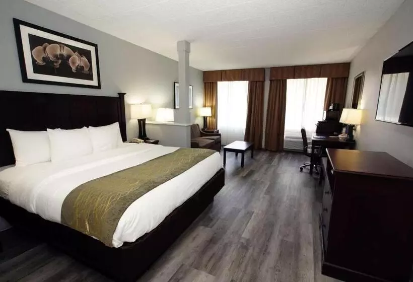 キングサイズベッドのスイートルーム, Best Western Paramus Hotel & Suites