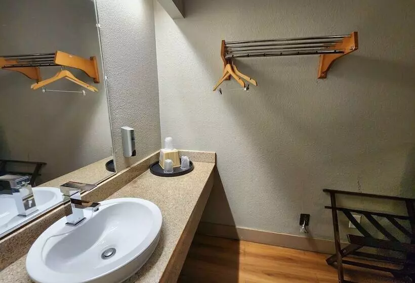 ２ダブルベッドのスタンダードルーム, Americas Best Value Inn And Suites Little Rock