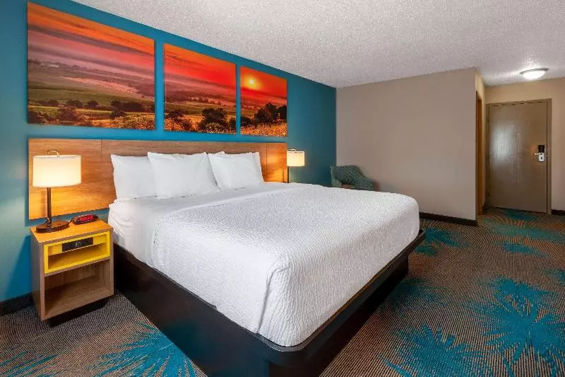スタンダードルーム, Days Inn By Wyndham Sandusky Cedar Point
