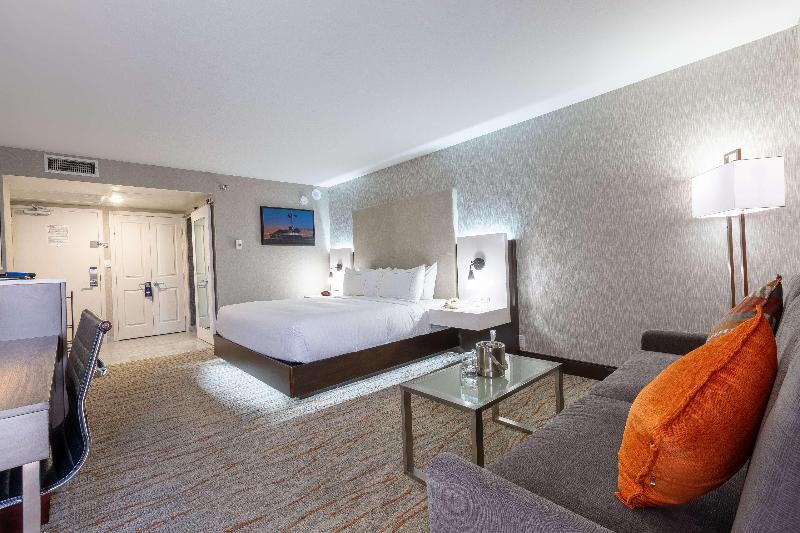 キングサイズベッドのスタンダードルーム, Doubletree By Hilton Dallas Richardson