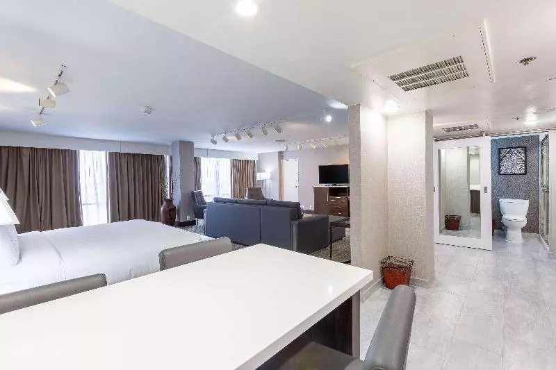 キングサイドベッドのスタンダードワンルーム, Doubletree By Hilton Dallas Richardson