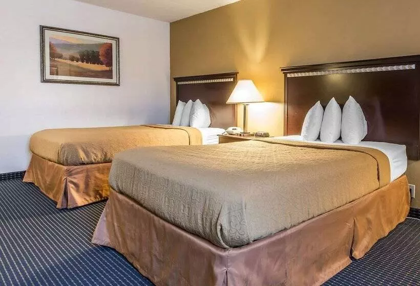 ２ダブルベッドのスタンダードルーム, Quality Inn & Conference Center