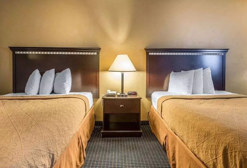 ２ダブルベッドのスタンダードルーム, Quality Inn & Conference Center