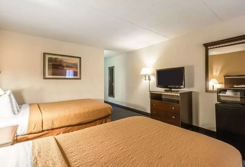 ２ダブルベッドのスタンダードルーム, Quality Inn & Conference Center