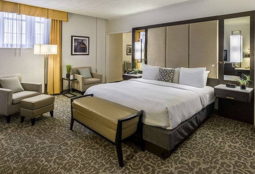 سوئیت با تخت بزرگ, Radisson Lackawanna Station Hotel Scranton