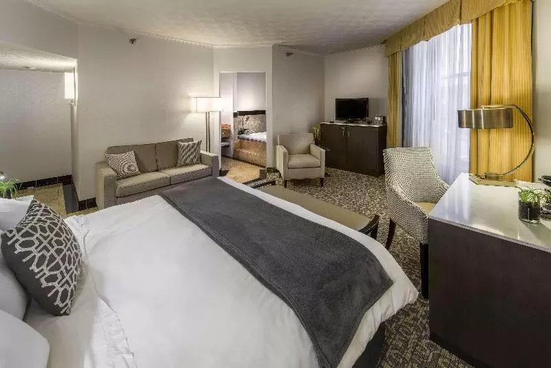 キングサイズベッドのスイートルーム, Radisson Lackawanna Station Hotel Scranton
