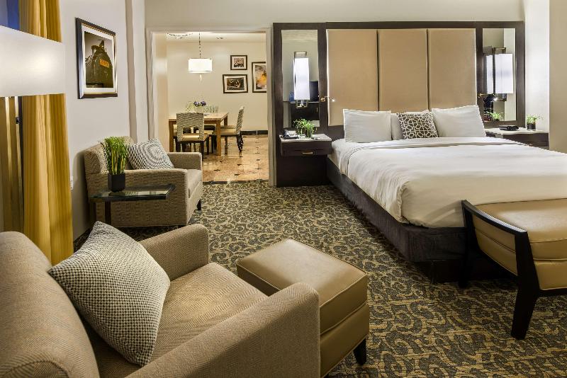 스위트 킹사이즈 침대, Radisson Lackawanna Station Hotel Scranton